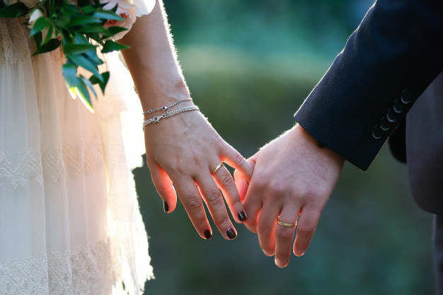 Επανασύνδεση Με Παντρεμένο: Είναι η σωστή επιλογή;