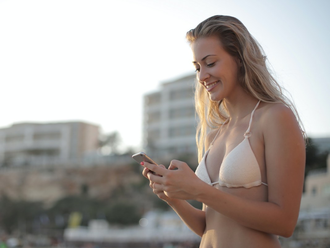 21 ερωτήσεις για να κάνεις το texting με το crush σου λίγο πιο ενδιαφέρον
