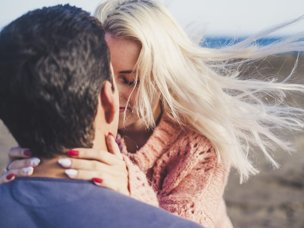 Έρωτας με την πρώτη ματιά: Υπάρχει τελικά;