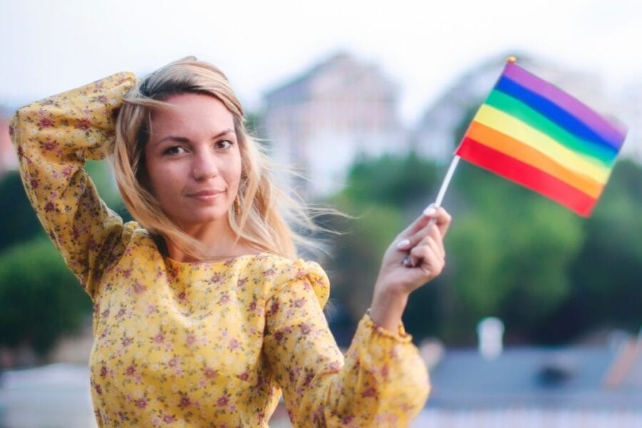 Όλους αυτούς θα εξετάσουμε σήμερα προκειμένου να σου δώσουμε μία καλύτερη εικόνα του τι χρειάζονται οι bisexual κοντινοί σου άνθρωποι από εσένα.