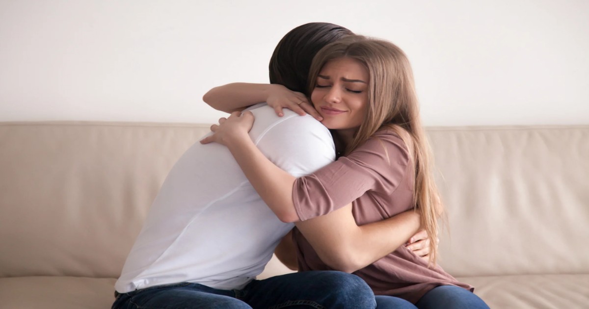 Επανασύνδεση μετά από απιστία: μπορεί να ξαναχτιστεί η εμπιστοσύνη ή όχι;